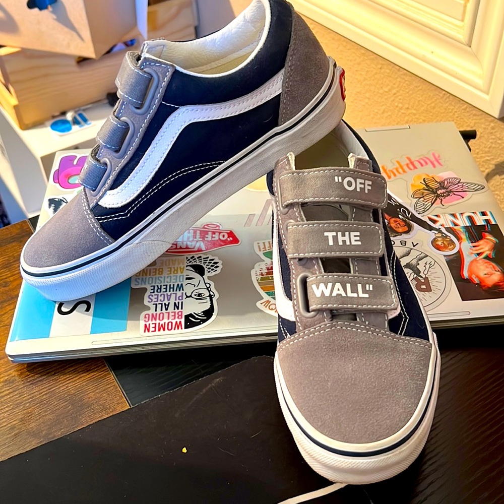 Vans Velcro “Off the Wall” shoes